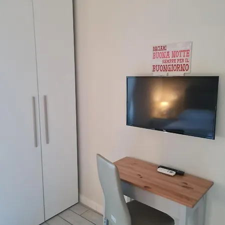 Esposito Plaza- & 招待所 4*