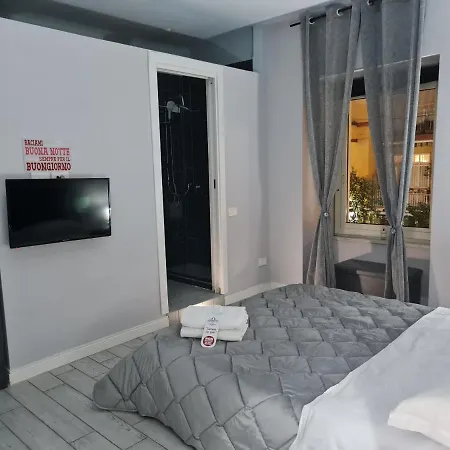 Esposito Plaza- & Guest house *