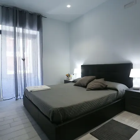 Esposito Plaza- & 招待所 4*