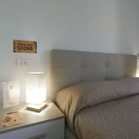 Esposito Plaza- & 招待所 4*